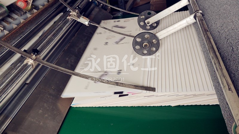糊盒膠：紙箱紙盒包裝的粘合專家